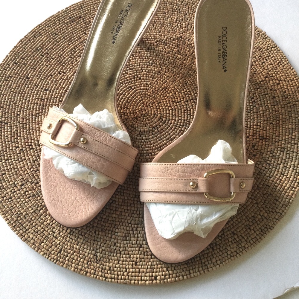 D & G Sandals